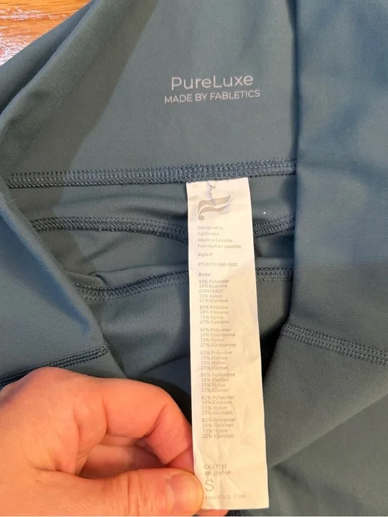 Fabletics High RIse 29" Flare Pants in Aqua (Blue/Green) - Size Small Pockets - Picture 5 of 9